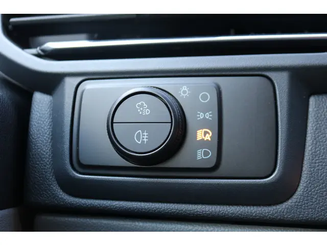 Ford E-Transit Custom