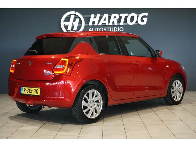 Suzuki Swift 1.2 Select Smart Hybrid + DODEHOEK / CAMERA / PDC / STOELVERWARMING