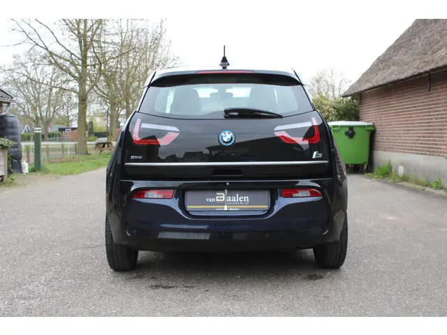 BMW i3 Basis 120Ah 42 kWh LEER PANO NAVI SOh 88,3%