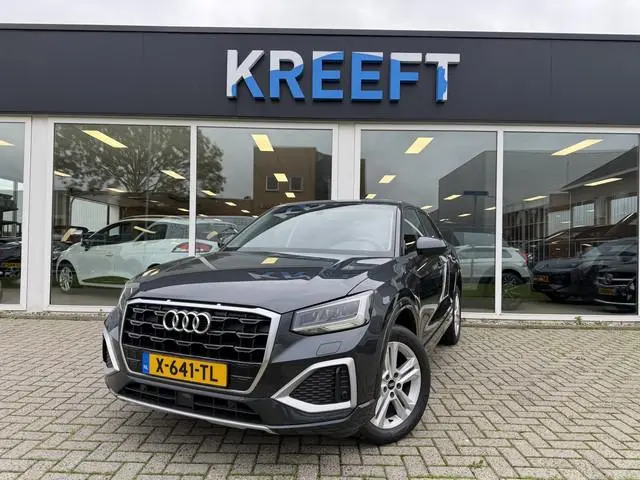 Audi Q2 35 TFSI Business Edition Camera | App Connect