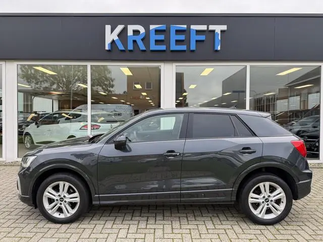 Audi Q2 35 TFSI Business Edition Camera | App Connect