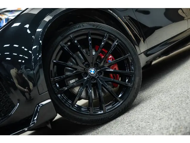 BMW X5 xDrive45e High Executive | M uitgevoerd | Stoelmassage | Sky Lounge | Head-Up | Carbon |