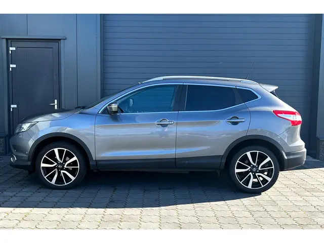 Nissan Qashqai 1.2 Tekna 360 CAMERA TREKHAAK PANO LEER