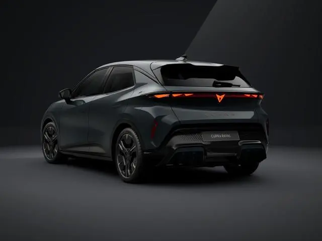 CUPRA Raval Performance 56 kWh 211PK | 360 Camera | Elektrisch Verstelbare Stoelen | Verwarmbaar Stu...