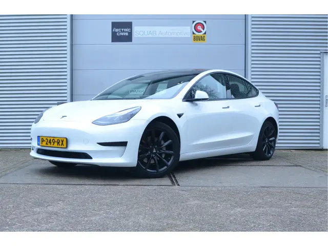 Tesla Model 3 Standard RWD Plus 60 kWh LFP Accu, Warmtepomp