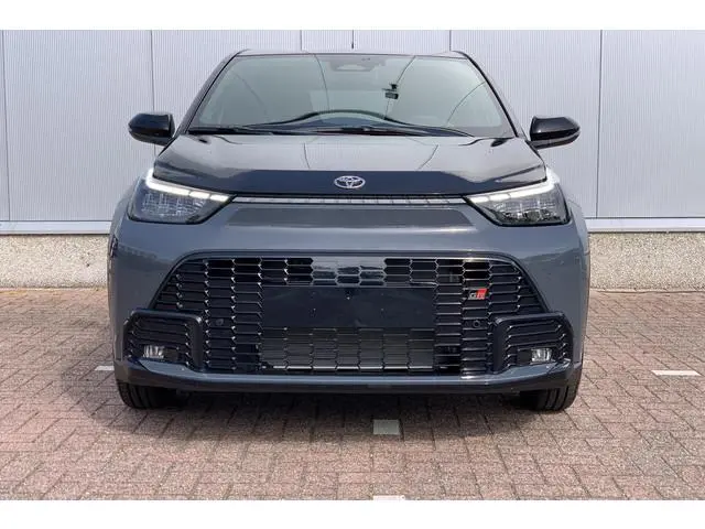 Toyota Aygo X Hybrid 115 GR Sport | Keyless Entry | Camera | Carplay | Stoelverwarming