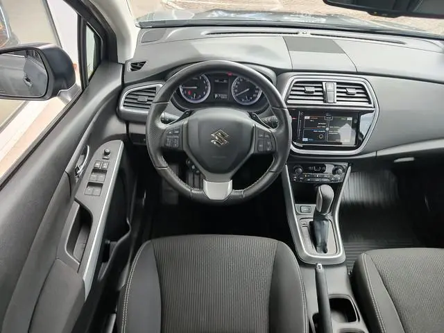 Suzuki S-Cross