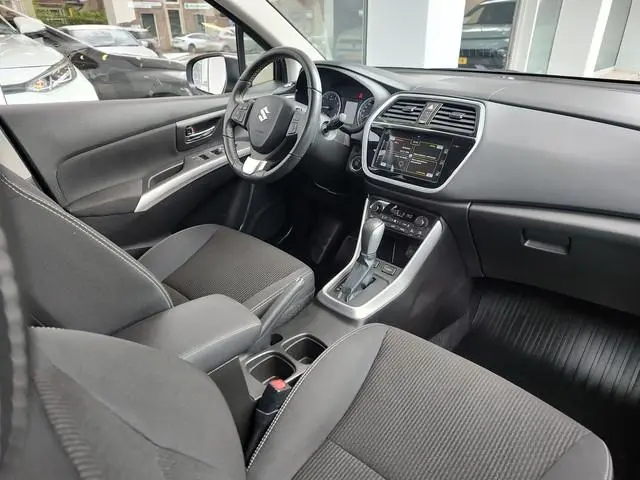 Suzuki S-Cross