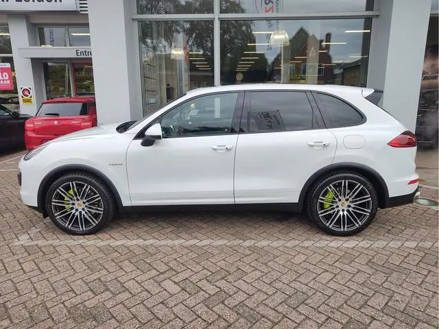 Porsche Cayenne 3.0 S E-HYBRID NAP | Pano | Stoelventilatie | Bose | Memory Seats