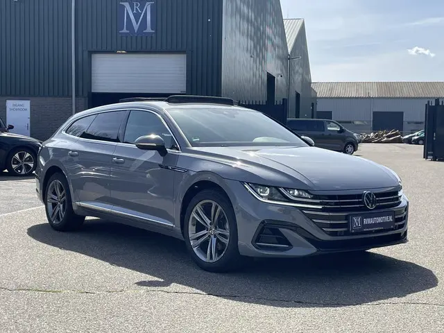 Volkswagen Arteon Shooting Brake 1.4 TSI eHybrid R-Line BINNEN + BUITEN PANO| NAPPALEDER SPORTSTOELE...