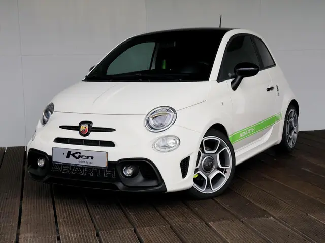 Abarth 595 1.4 T-Jet Turismo 70th Anniversary | Automaat | Schakelflippers | Sabelt stoelen | Pano-d...