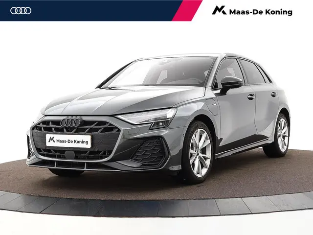 Audi A3 Sportback 40 TFSIe 204pk S Edition · Camera · Parkeerassistent · Zwart Optiek Pakket Plus · ACC · Stoelverwarming · Apple/Android Car Play · Garantie t/m 23-06-2029 of 100.000km