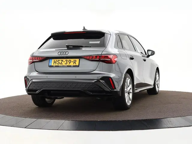 Audi A3 Sportback 40 TFSIe 204pk S Edition · Camera · Parkeerassistent · Zwart Optiek Pakket Plus · ACC · Stoelverwarming · Apple/Android Car Play · Garantie t/m 23-06-2029 of 100.000km