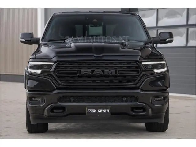 Dodge RAM LIMITED SPORT 5.7 V8 | BOM VOL | BLACK ON BLACK | HUD | LUCHTVERING | OPEN UITLAAT KLEP |...