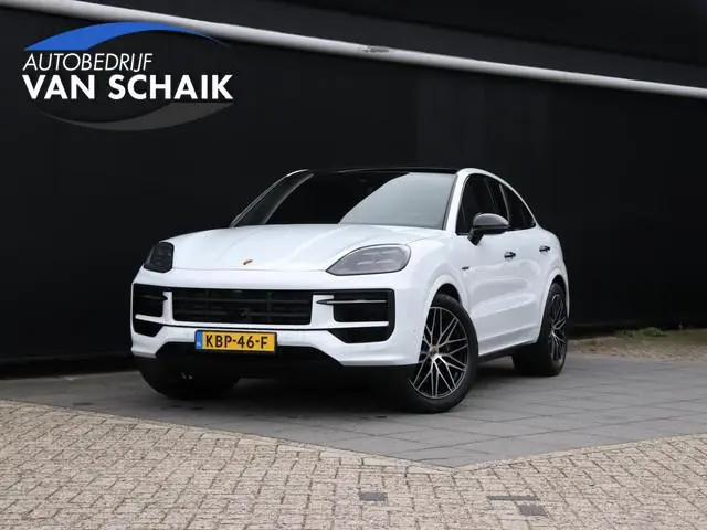 Porsche Cayenne 3.0 E-Hybrid | LEDER | LUCHTVERING | PANO-DAK | MASSAGE | BOSE | STOELVERK. | SPORTC...