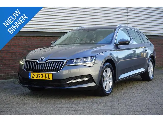 Skoda Superb Combi 1.5 TSI ACT Business Edition/All-Seasonbanden/ Virtual Cockpit