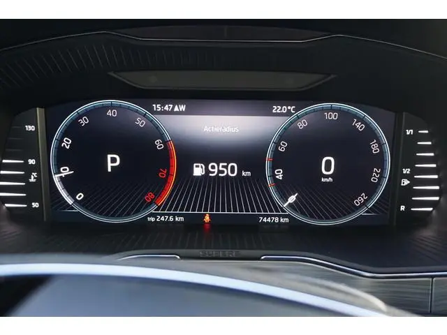 Skoda Superb Combi 1.5 TSI ACT Business Edition/All-Seasonbanden/ Virtual Cockpit