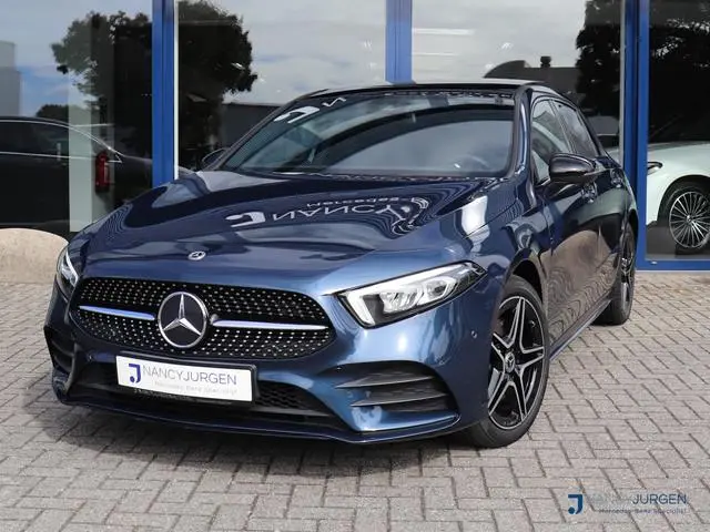 Mercedes-Benz A-klasse 250 e Business | AMG | Elektr. Pano Dak | Night Pakket | MBUX High End | Aug....