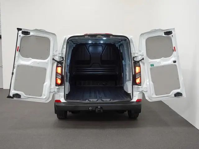 Ford Transit Custom 300 2.0 TDCI L2H1 Trend NIEUW MODEL Automaat Airco Cruise Navi PDC Camera Carpla...