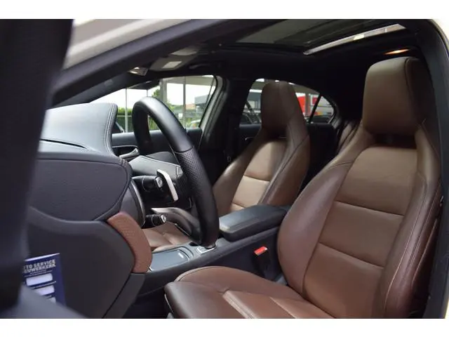 Mercedes-Benz A-klasse 250 AMG Prestige CARPLAY|PANO|NAV|LED|STOELVERWARM