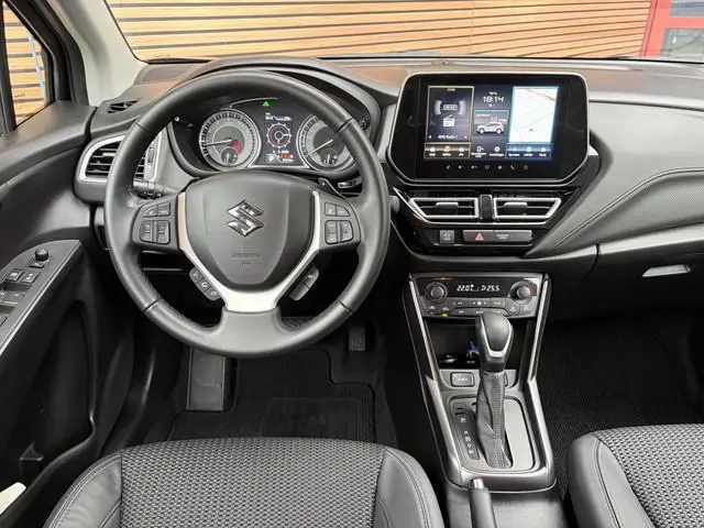 Suzuki S-Cross