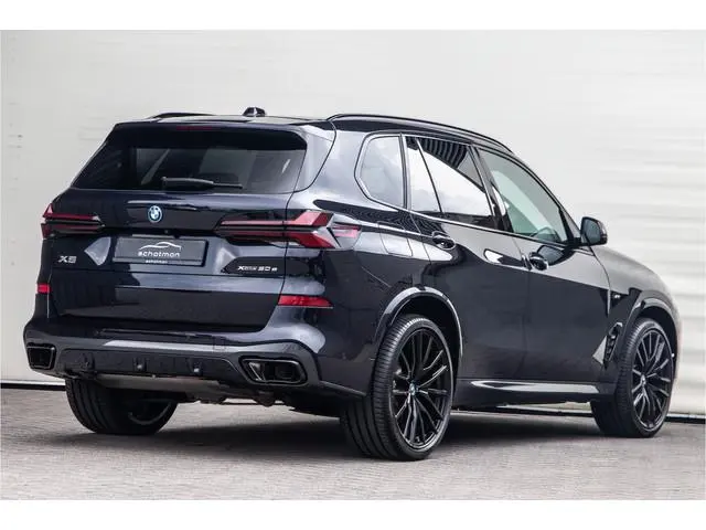 BMW X5 xDrive50e M-Sport  PRO, Carbon, Pano, Harman-Kardon, 22"  2024