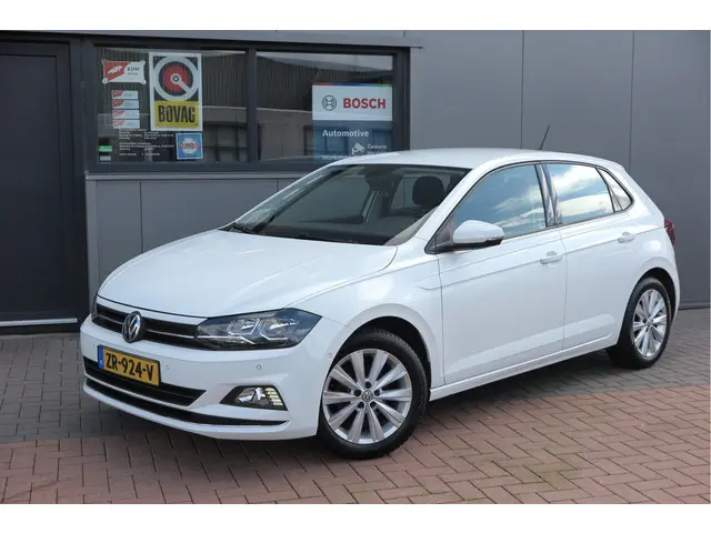 Volkswagen Polo 1.0 TSI 95 pk Highline , Adaptive Cruise , Parkeersensoren V+A , Parkassist, NAP, Na...