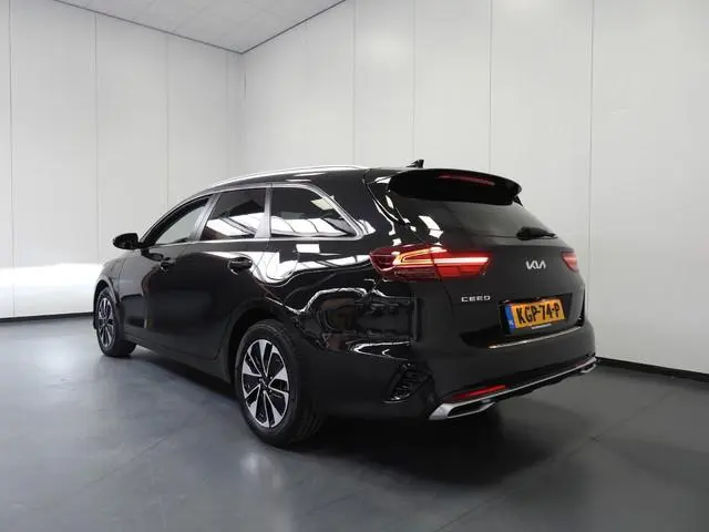 Kia Ceed Sportswagon 1.6 GDI PHEV Plug-In DynamicLine NAVI-APP/CAMERA/LED/16"LMV!