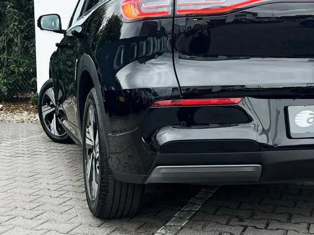 Geely E5