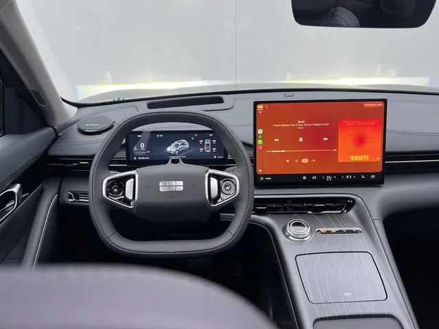 Geely E5