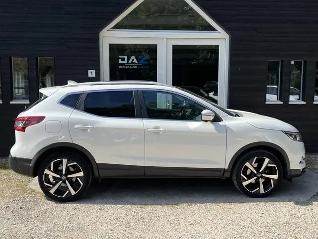 Nissan Qashqai 1.2 Tekna + Ecc/Navi/Pano/Trekhaak