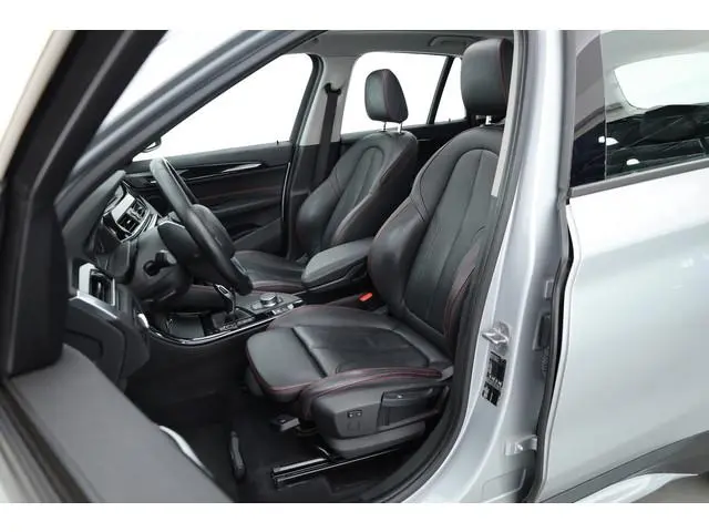 BMW X1 sDrive20i High Executive | Rijklaar!! | Pano | Cruise Contr. | Camera | Apple CarPlay | Stoel...