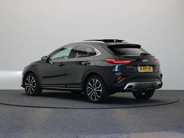 Kia XCeed 1.6 GDi PHEV ExecutiveLine | Stoelverwarming | Panoramadak | Apple Carplay & Android Auto...