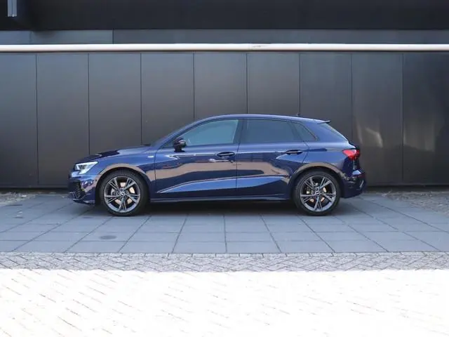 Audi A3 Sportback 30 TFSI S edition | PANO | CAMERA | NAVI | APPLE CARPLAY | CRUISE |