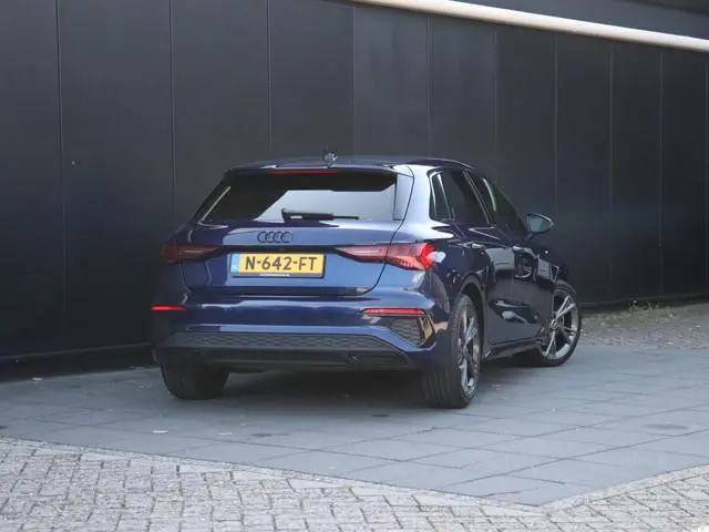 Audi A3 Sportback 30 TFSI S edition | PANO | CAMERA | NAVI | APPLE CARPLAY | CRUISE |