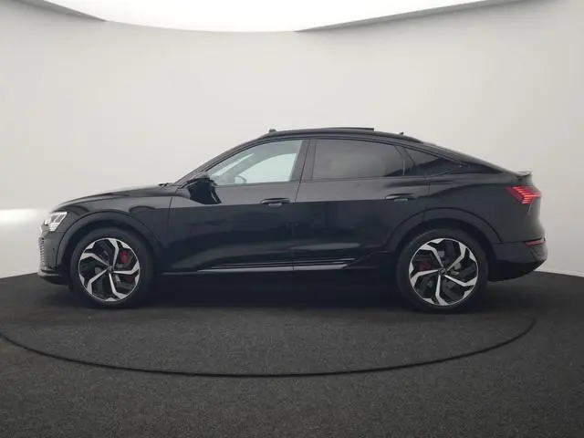 Audi Q8 e-tron Sportback 55 Quattro S edition 95 kWh 408pk Dealer O.H | Luchtvering | Panodak | Blac...