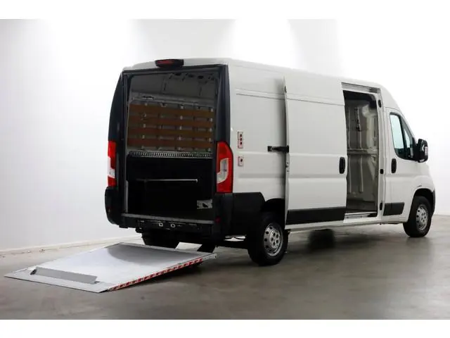Peugeot Boxer 2.0 BlueHDI 130pk E6 L3H2 Navi/Camera Laadklep 500kg 05-2018