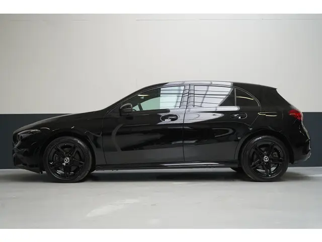 Mercedes-Benz A-klasse 250 e AMG Line | SoH 96% | Sfeerverlichting | Navigatie | Black pakket | Spor...