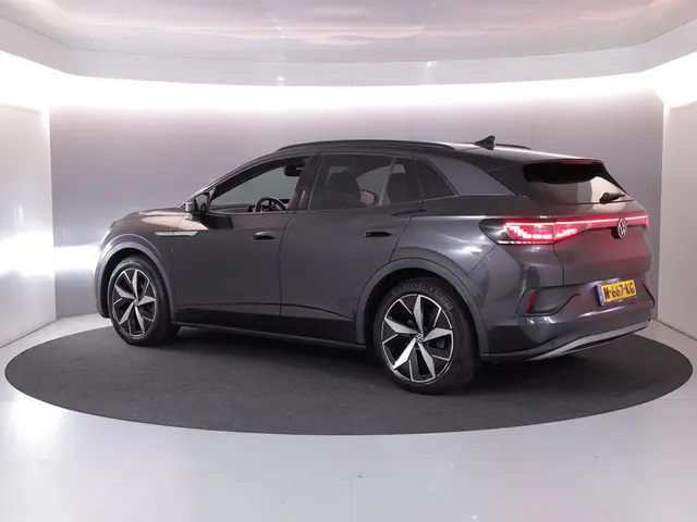 Volkswagen ID.4 GTX 4Motion 77 kWh 299pk| 20'LM-velgen| Pano-dak| SOH 89% | verwarmd stuur +voorruit...