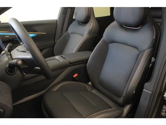 Lynk & Co 08