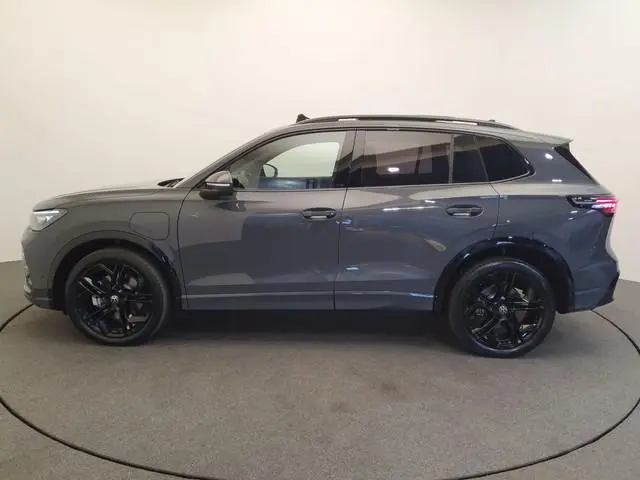 Volkswagen Tiguan 1.5 eHybrid 272pk DSG/AUT R-Line Wegklapbare trekhaak, Panoramadak, Harman/Kardon,...
