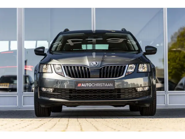 ŠKODA Octavia Combi 1.5 TSI Business Edition Plus | Trekhaak | Carplay