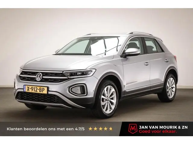Volkswagen T-Roc 1.5 TSI Style | IQ LIGHT | STOELVERWARMING | CLIMA | APP CONNECT | DAB | PDC