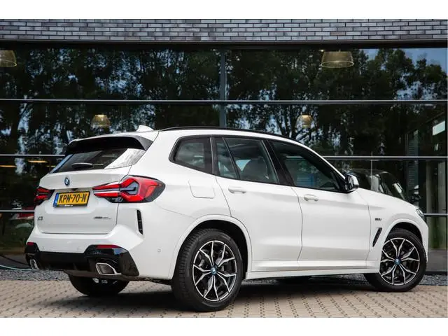 BMW X3 xDrive30e High Executive , M-Sport, Pano, Leder, Shadow Line