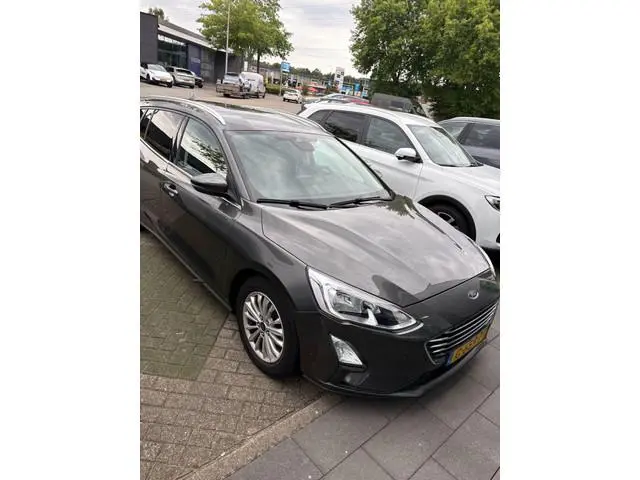 Ford Focus Wagon 1.0 EcoBoost Titanium Business