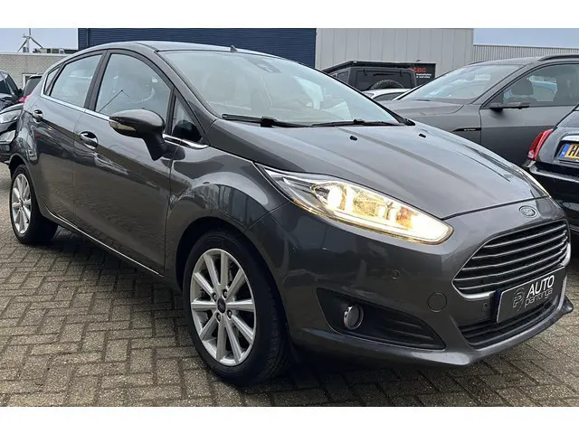 Ford Fiesta 1.0 EcoBoost Titanium 101PK | Zeer Nette Staat | NL AUTO | Parkeersensoren voor en achte...