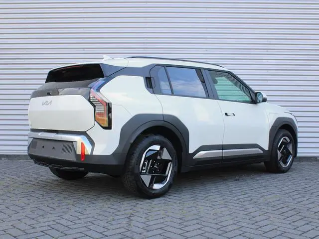 Kia EV3 Plus 81.4 kWh | Nieuw | Direct leverbaar | Actieradius tot 605 km (WLTP) | 18% bijtelling |...