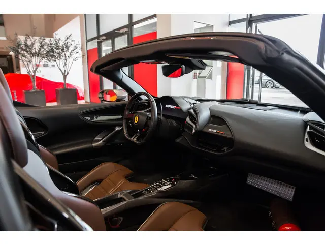 Ferrari SF90 Spider
