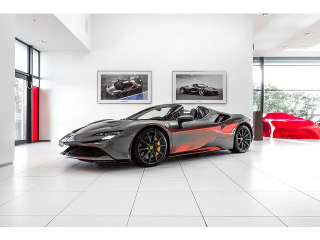 Ferrari SF90 Spider
