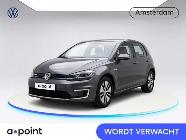Volkswagen e-Golf E-DITION 136 pk | Warmtepomp | Navigatie | Parkeersensoren | Adaptieve cruise cont...